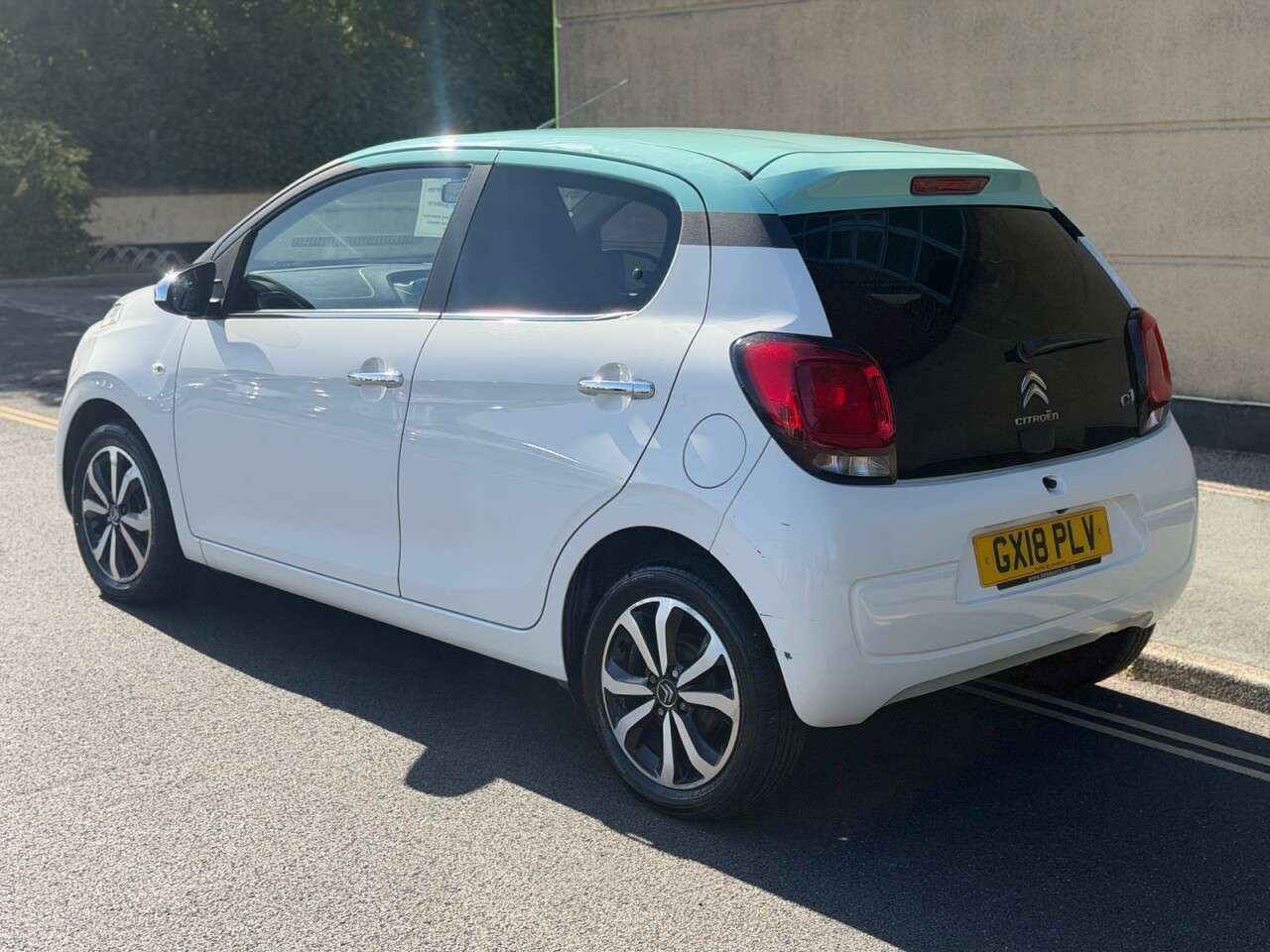 A 2018 CITROEN C1 1.2 PureTech Flair Hatchback 5dr Petrol Manual Euro 6 (82 ps) A 2018 CITROEN C1 1.2 PureTech Flair Hatchback 5dr Petrol Manual Euro 6 (82 ps)