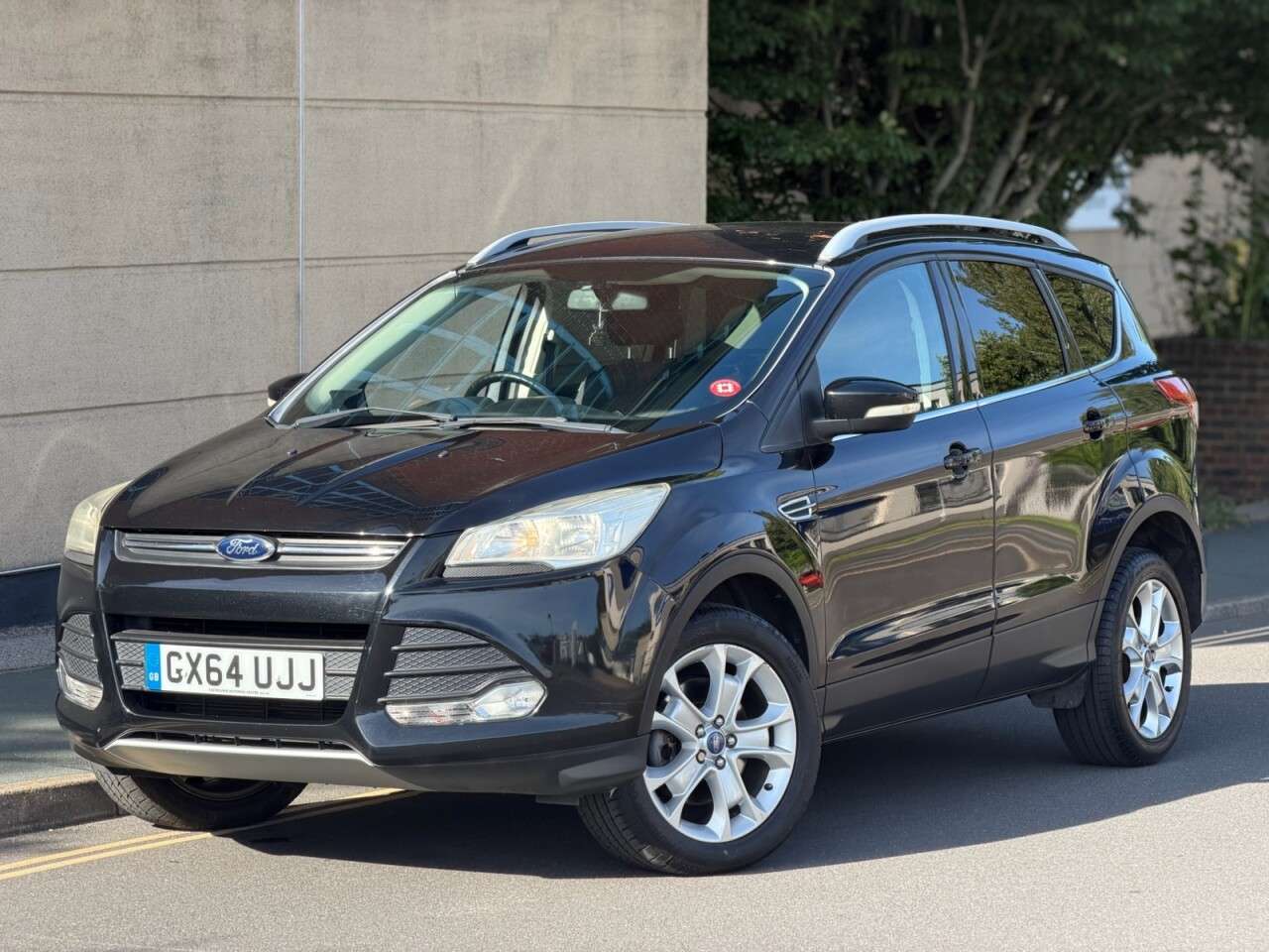 A 2014 FORD KUGA 2.0 TDCi Zetec SUV 5dr Diesel Manual 2WD Euro 5 (140 ps) A 2014 FORD KUGA 2.0 TDCi Zetec SUV 5dr Diesel Manual 2WD Euro 5 (140 ps)