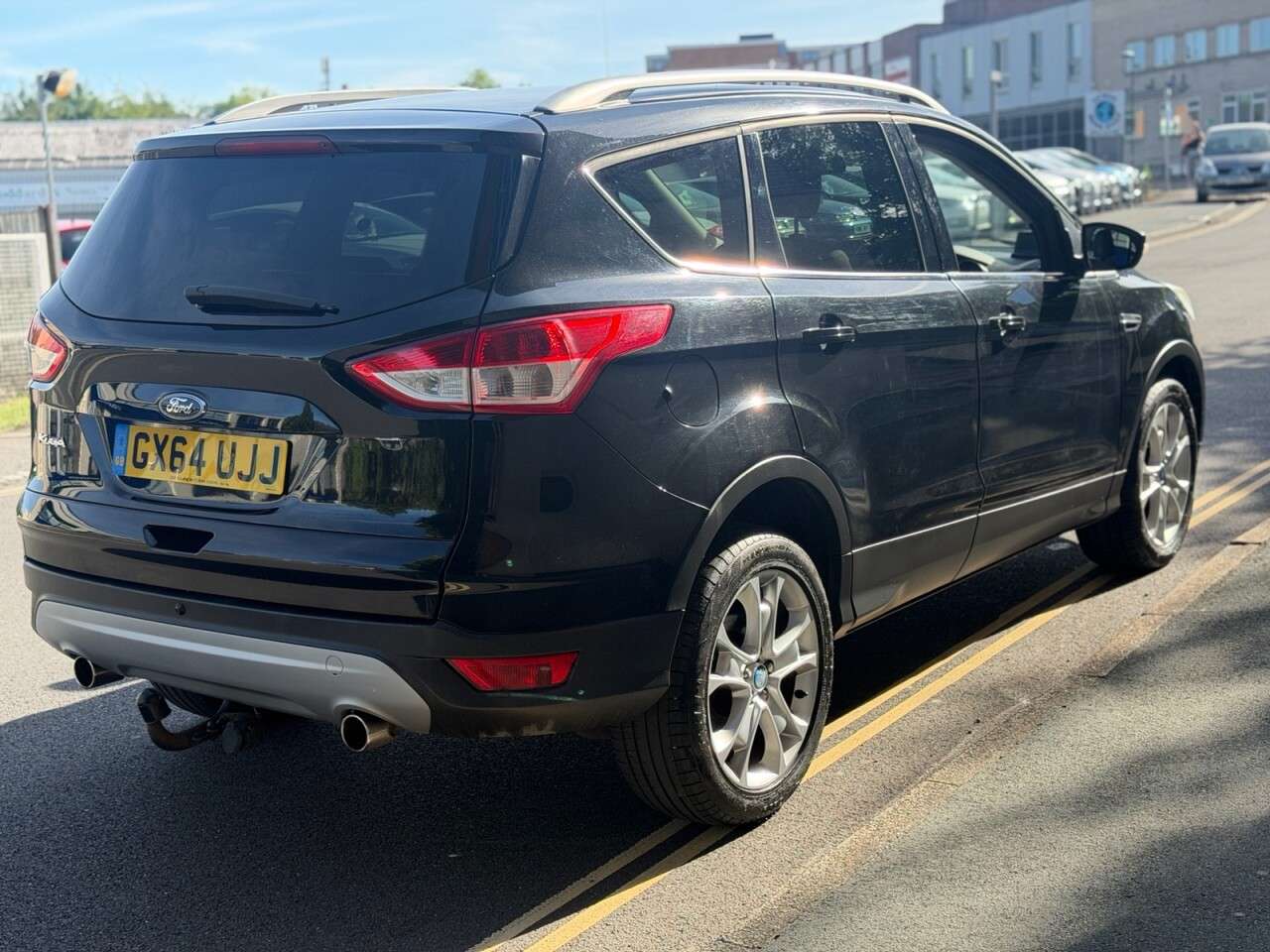 A 2014 FORD KUGA 2.0 TDCi Zetec SUV 5dr Diesel Manual 2WD Euro 5 (140 ps) A 2014 FORD KUGA 2.0 TDCi Zetec SUV 5dr Diesel Manual 2WD Euro 5 (140 ps)
