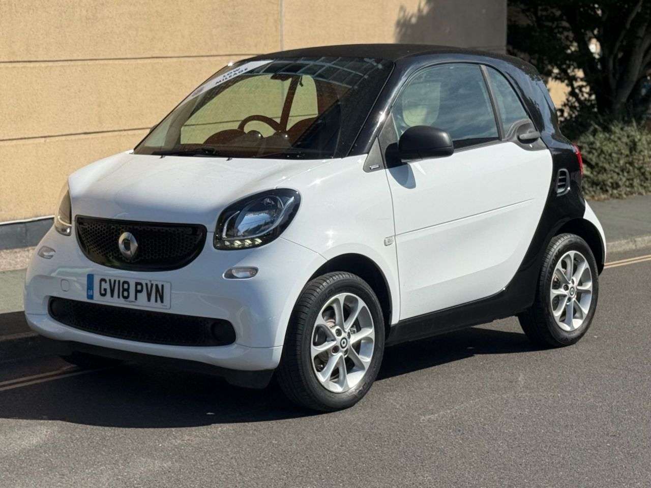 A 2018 SMART FORTWO 1.0 Passion Coupe 2dr Petrol Manual Euro 6 (s/s) (71 ps) A 2018 SMART FORTWO 1.0 Passion Coupe 2dr Petrol Manual Euro 6 (s/s) (71 ps)