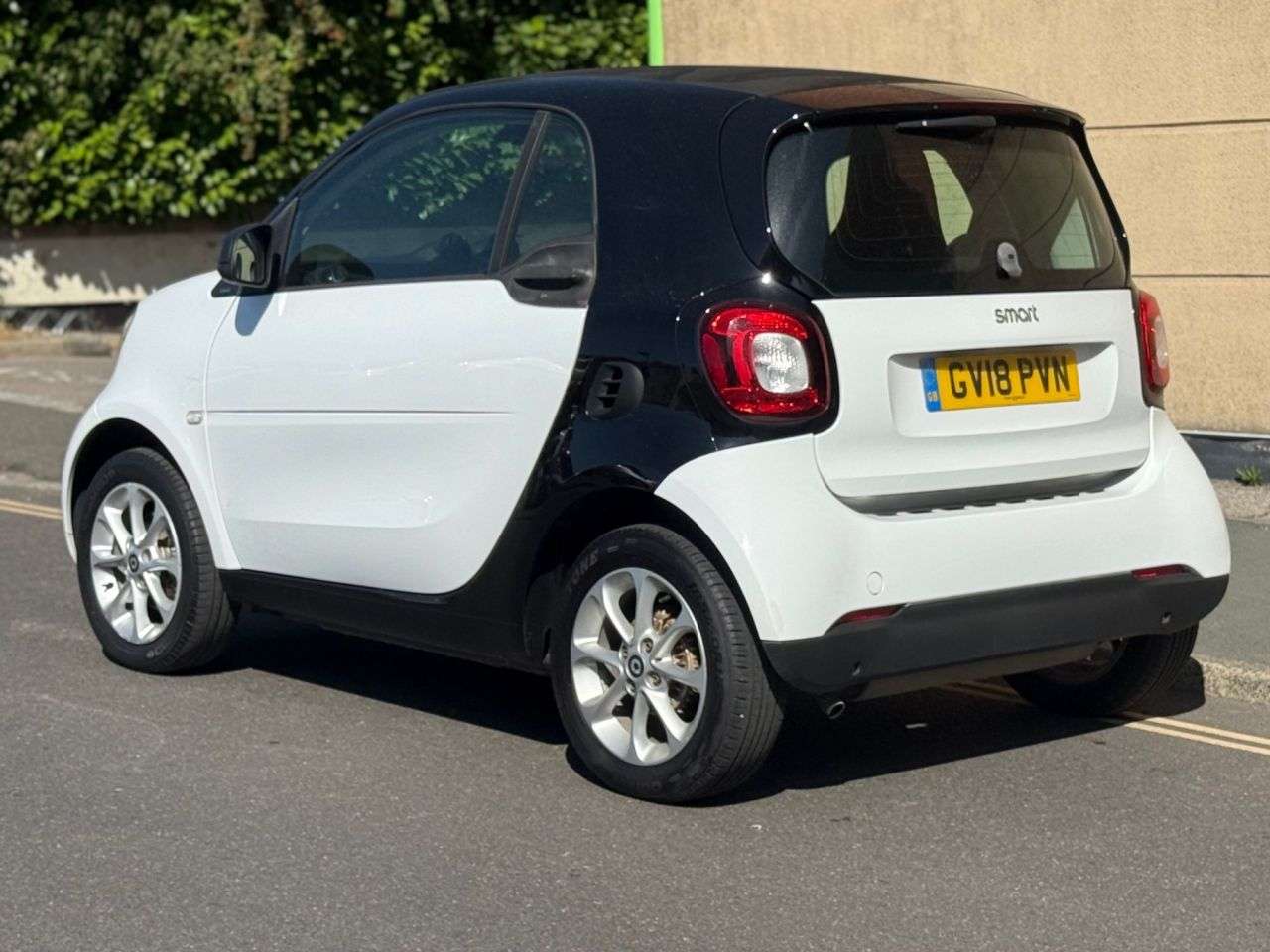 A 2018 SMART FORTWO 1.0 Passion Coupe 2dr Petrol Manual Euro 6 (s/s) (71 ps) A 2018 SMART FORTWO 1.0 Passion Coupe 2dr Petrol Manual Euro 6 (s/s) (71 ps)