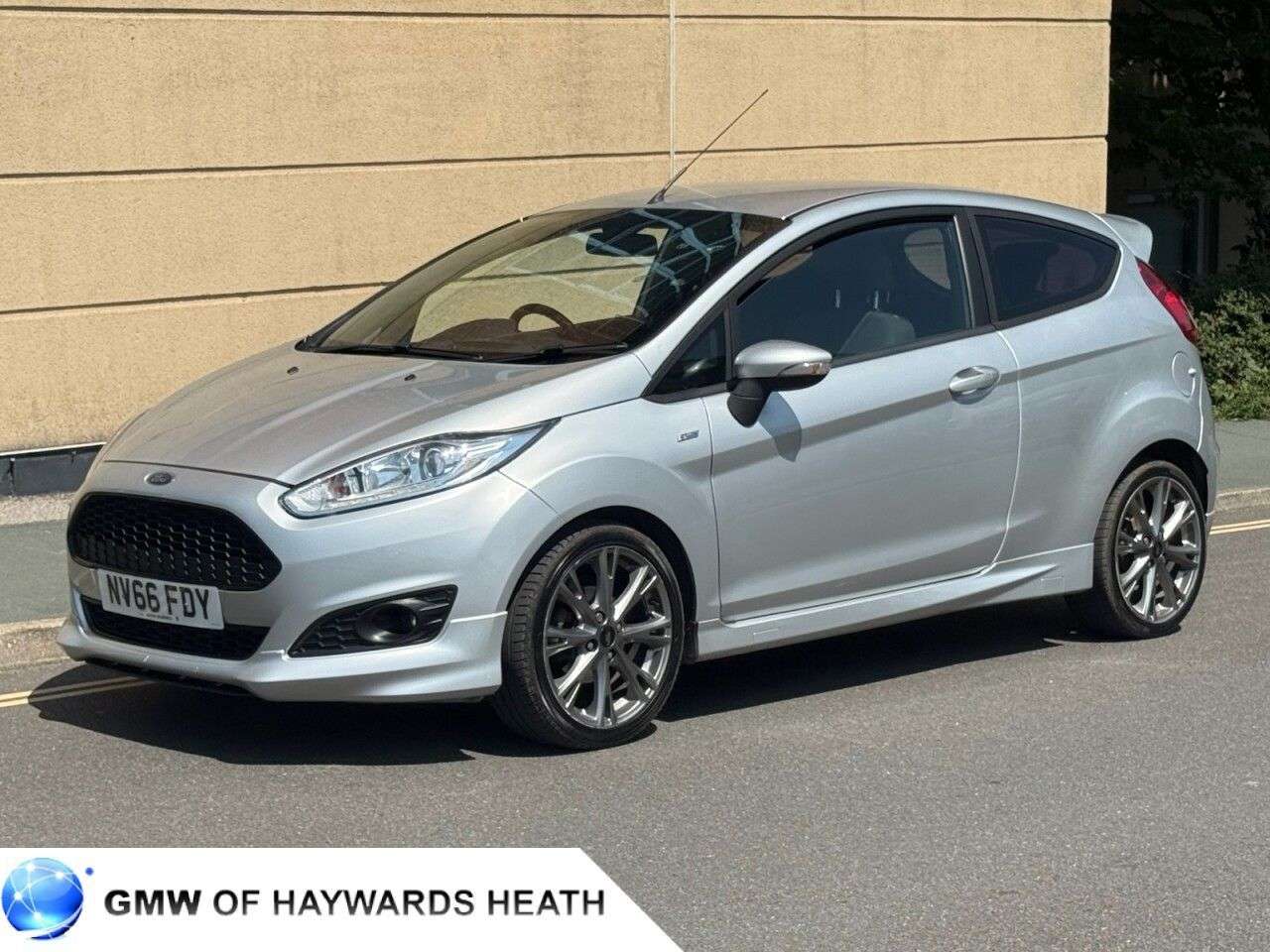 A 2016 FORD FIESTA 1.0T EcoBoost ST-Line Hatchback 3dr Petrol Manual Euro 6 (s/s) (125 ps) A 2016 FORD FIESTA 1.0T EcoBoost ST-Line Hatchback 3dr Petrol Manual Euro 6 (s/s) (125 ps)