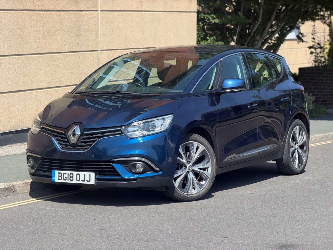 A 2018 RENAULT SCENIC 1.5 dCi Dynamique Nav MPV 5dr Diesel Manual Euro 6 (s/s) (110 ps) A 2018 RENAULT SCENIC 1.5 dCi Dynamique Nav MPV 5dr Diesel Manual Euro 6 (s/s) (110 ps)
