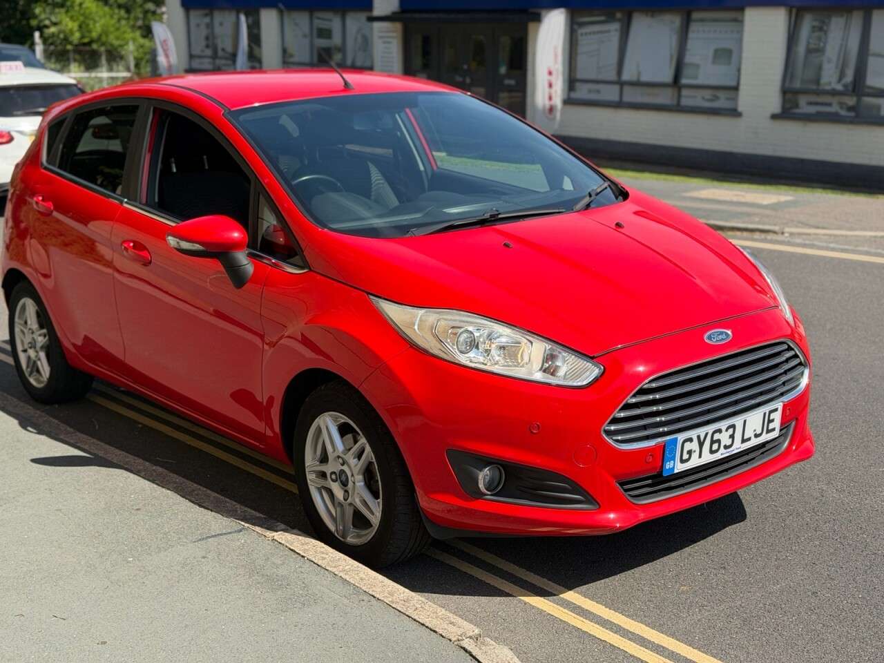 A 2013 FORD FIESTA 1.0T EcoBoost Zetec Hatchback 5dr Petrol Manual Euro 5 (s/s) (100 ps) A 2013 FORD FIESTA 1.0T EcoBoost Zetec Hatchback 5dr Petrol Manual Euro 5 (s/s) (100 ps)