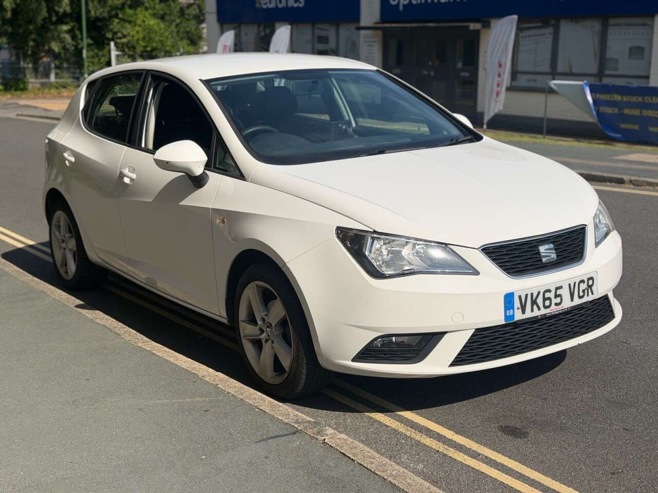 A 2015 SEAT IBIZA 1.4 Toca Hatchback 5dr Petrol Manual Euro 5 (85 ps) A 2015 SEAT IBIZA 1.4 Toca Hatchback 5dr Petrol Manual Euro 5 (85 ps)