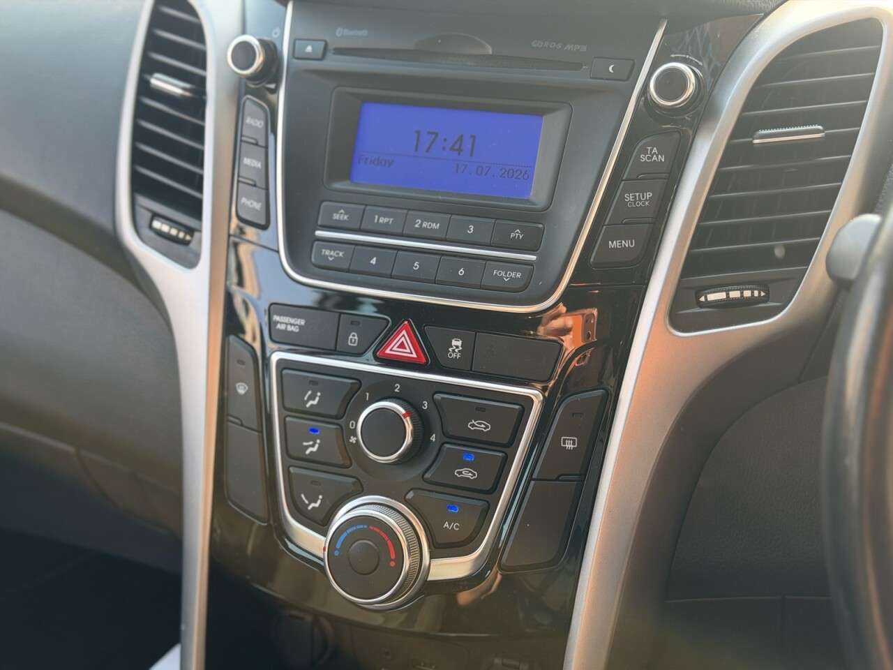 2015 HYUNDAI I30 2015 HYUNDAI I30