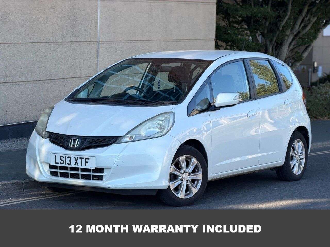 A 2013 HONDA JAZZ 1.4 i-VTEC ES Hatchback 5dr Petrol CVT Euro 5 (99 ps) A 2013 HONDA JAZZ 1.4 i-VTEC ES Hatchback 5dr Petrol CVT Euro 5 (99 ps)