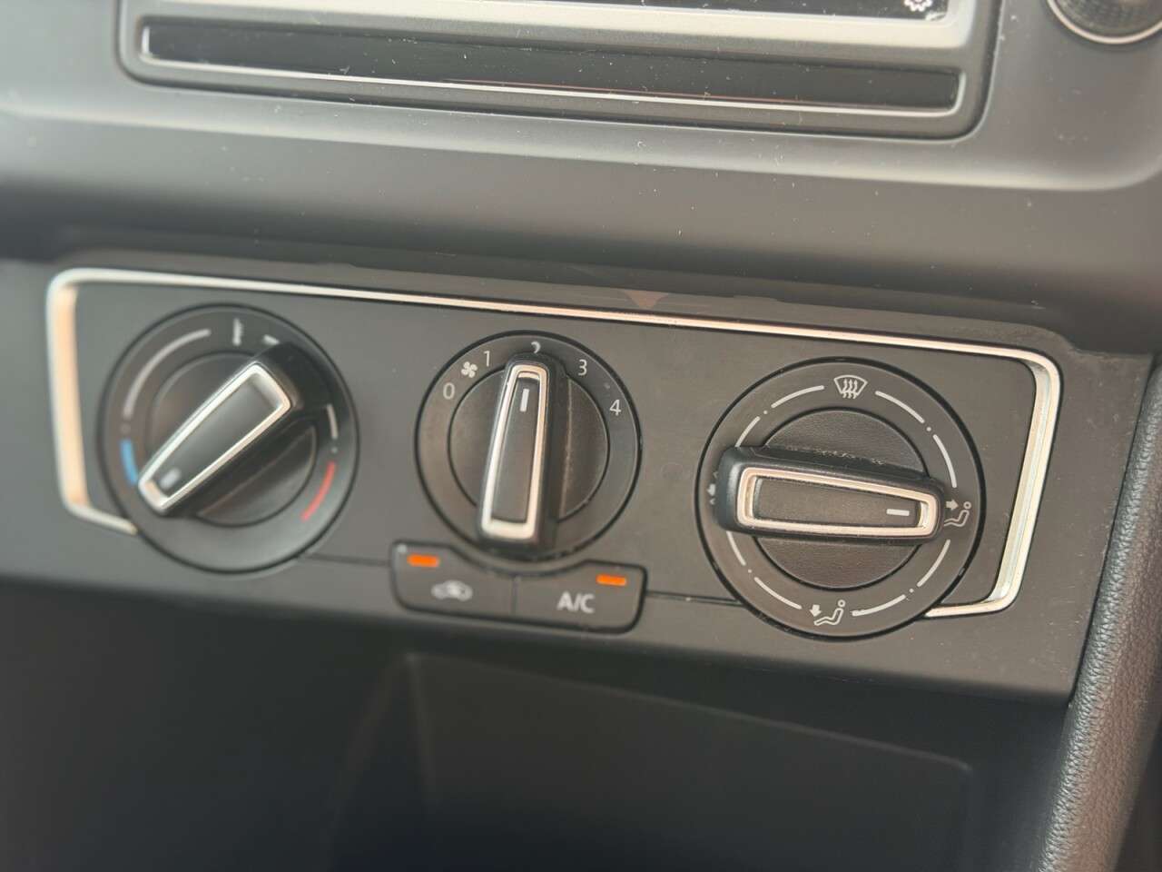 2015 VOLKSWAGEN POLO 2015 VOLKSWAGEN POLO