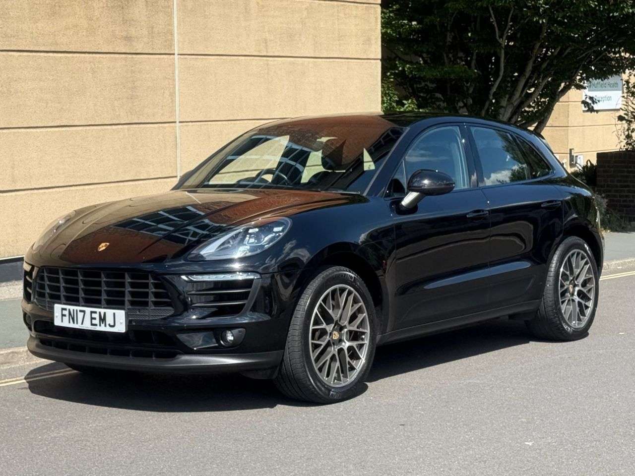 A 2017 PORSCHE MACAN 3.0 V6 S SUV 5dr Petrol PDK 4WD Euro 6 (s/s) (340 ps) A 2017 PORSCHE MACAN 3.0 V6 S SUV 5dr Petrol PDK 4WD Euro 6 (s/s) (340 ps)