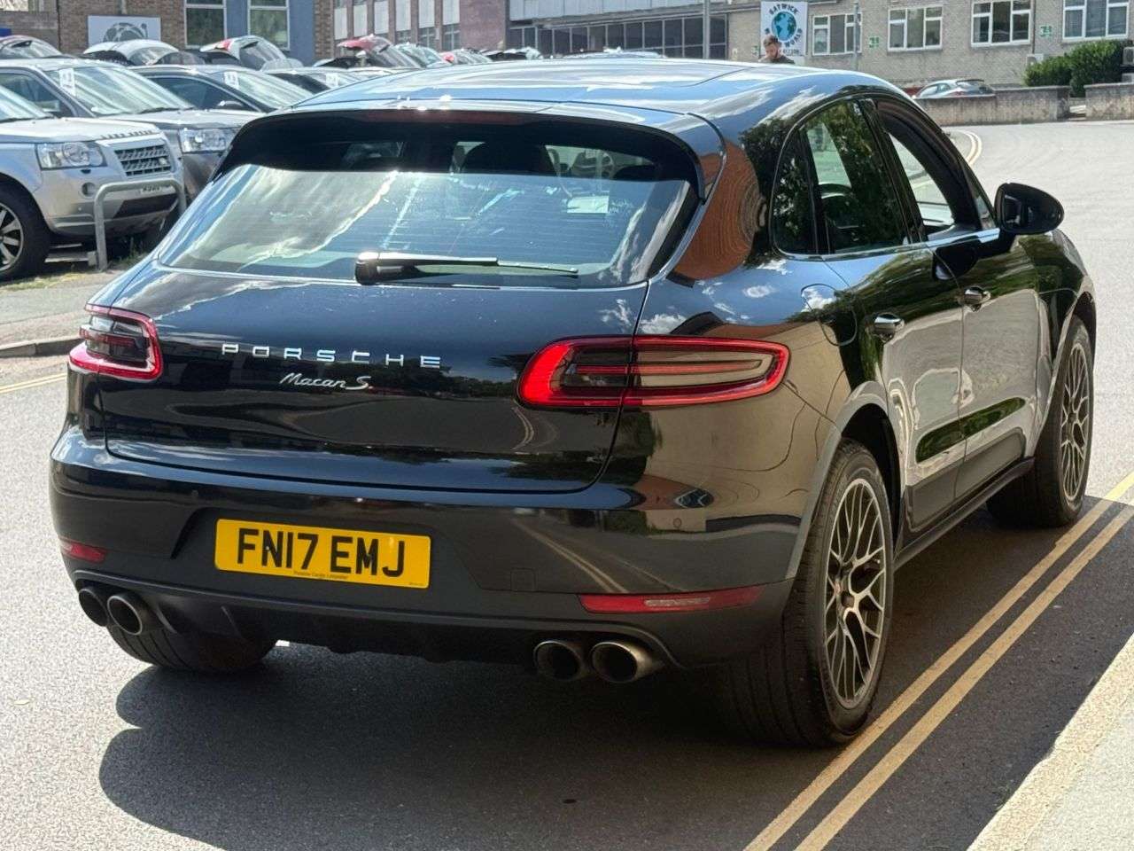 2017 PORSCHE MACAN 2017 PORSCHE MACAN