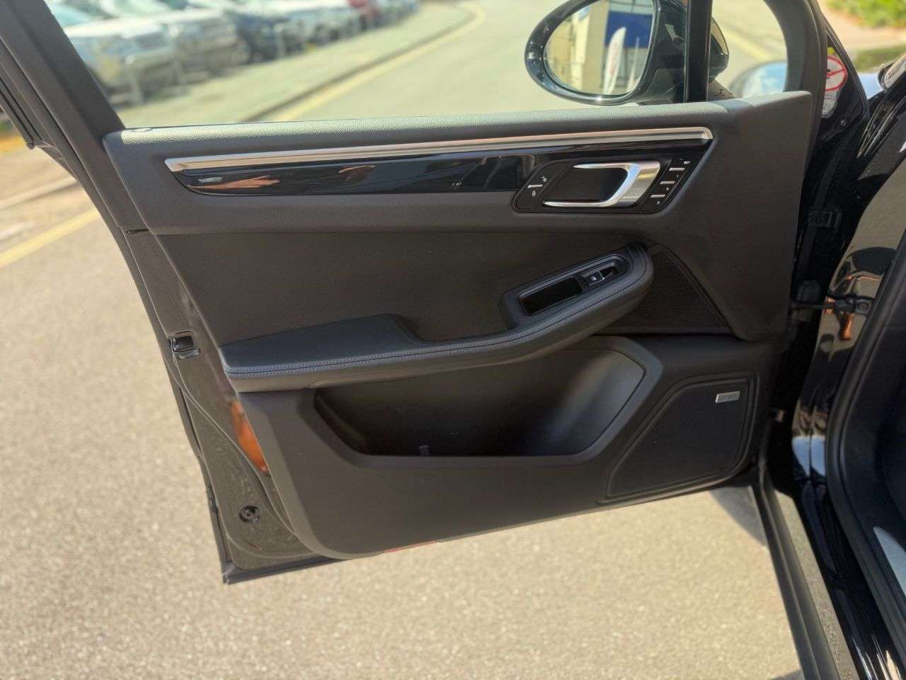 2017 PORSCHE MACAN 2017 PORSCHE MACAN