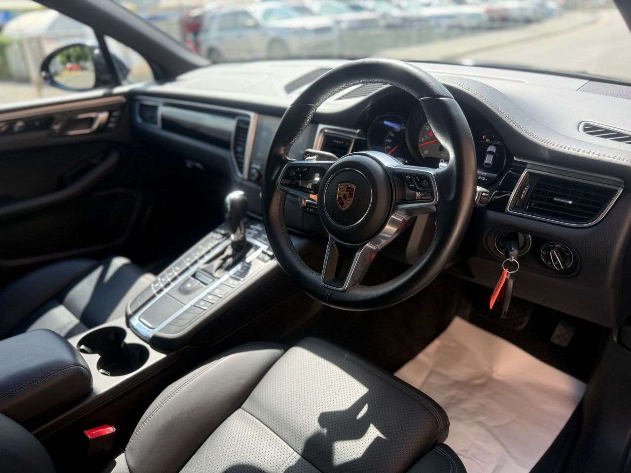 2017 PORSCHE MACAN 2017 PORSCHE MACAN