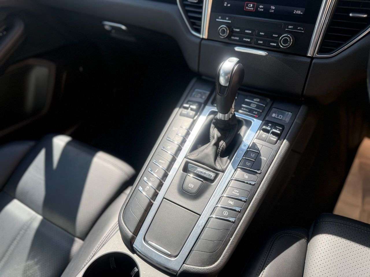 2017 PORSCHE MACAN 2017 PORSCHE MACAN