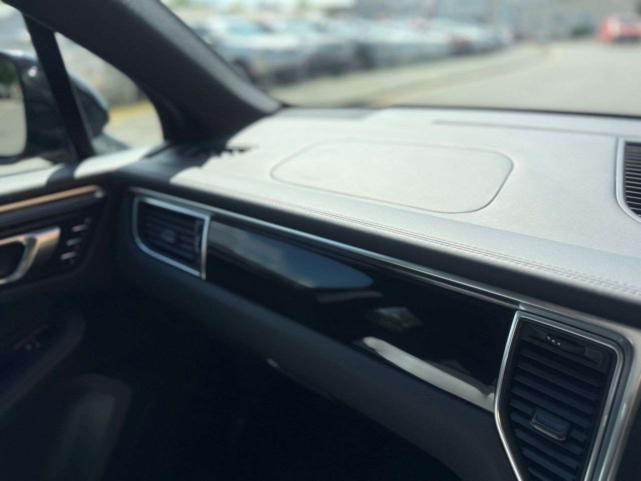 2017 PORSCHE MACAN 2017 PORSCHE MACAN