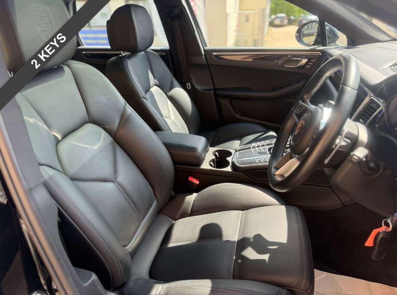 2017 PORSCHE MACAN 2017 PORSCHE MACAN