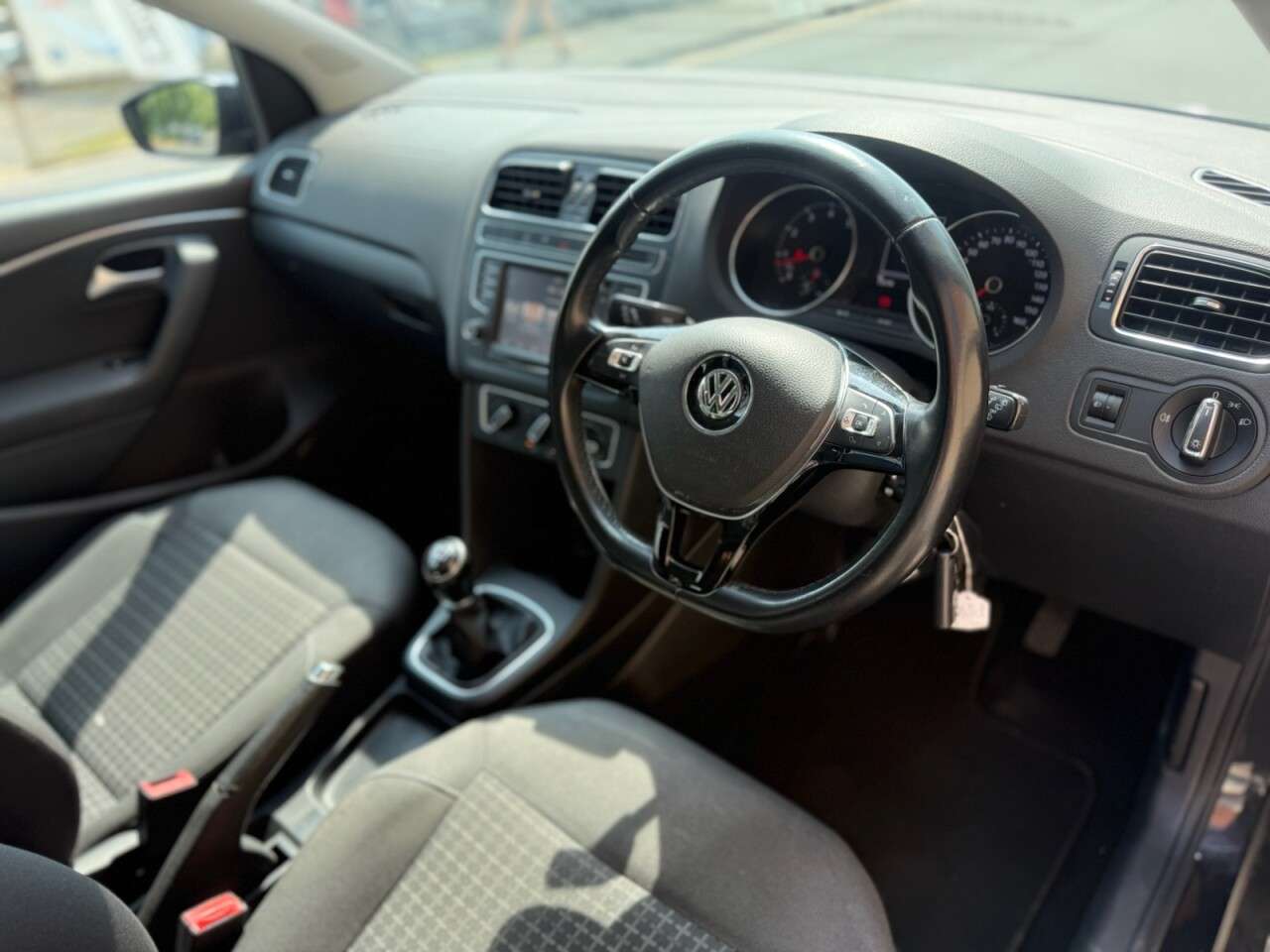 2015 VOLKSWAGEN POLO 2015 VOLKSWAGEN POLO