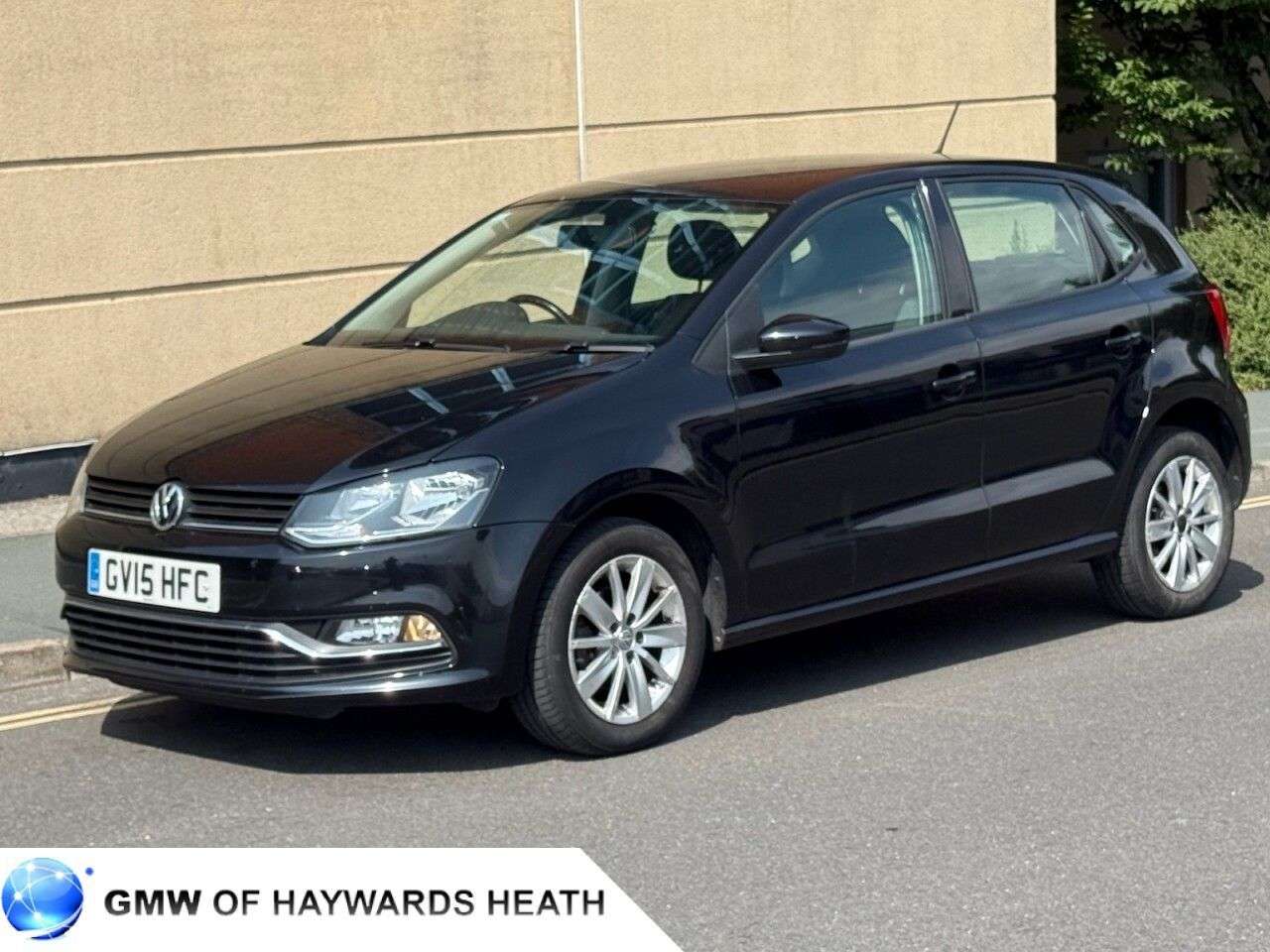A 2015 VOLKSWAGEN POLO 1.2 TSI BlueMotion Tech SE Hatchback 5dr Petrol Manual Euro 6 (s/s) (90 ps) A 2015 VOLKSWAGEN POLO 1.2 TSI BlueMotion Tech SE Hatchback 5dr Petrol Manual Euro 6 (s/s) (90 ps)