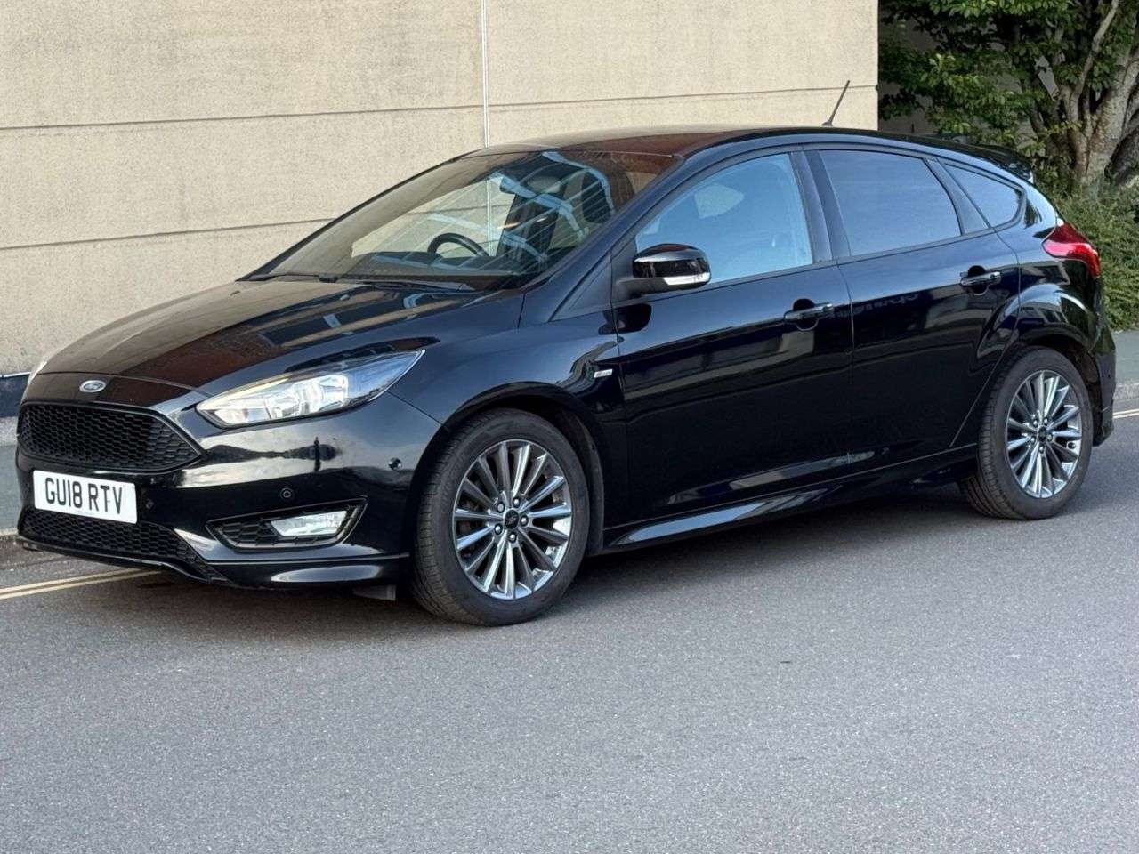 A 2018 FORD FOCUS 1.0T EcoBoost ST-Line Hatchback 5dr Petrol Manual Euro 6 (s/s) (140 ps) A 2018 FORD FOCUS 1.0T EcoBoost ST-Line Hatchback 5dr Petrol Manual Euro 6 (s/s) (140 ps)