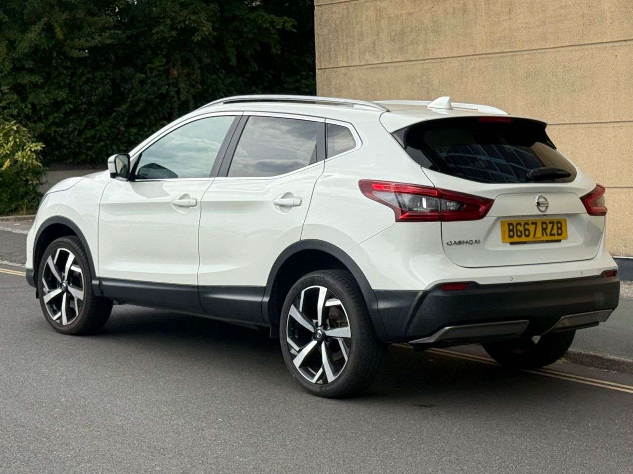 A 2017 NISSAN QASHQAI 1.6 DIG-T Tekna SUV 5dr Petrol Manual Euro 6 (s/s) (163 ps) A 2017 NISSAN QASHQAI 1.6 DIG-T Tekna SUV 5dr Petrol Manual Euro 6 (s/s) (163 ps)