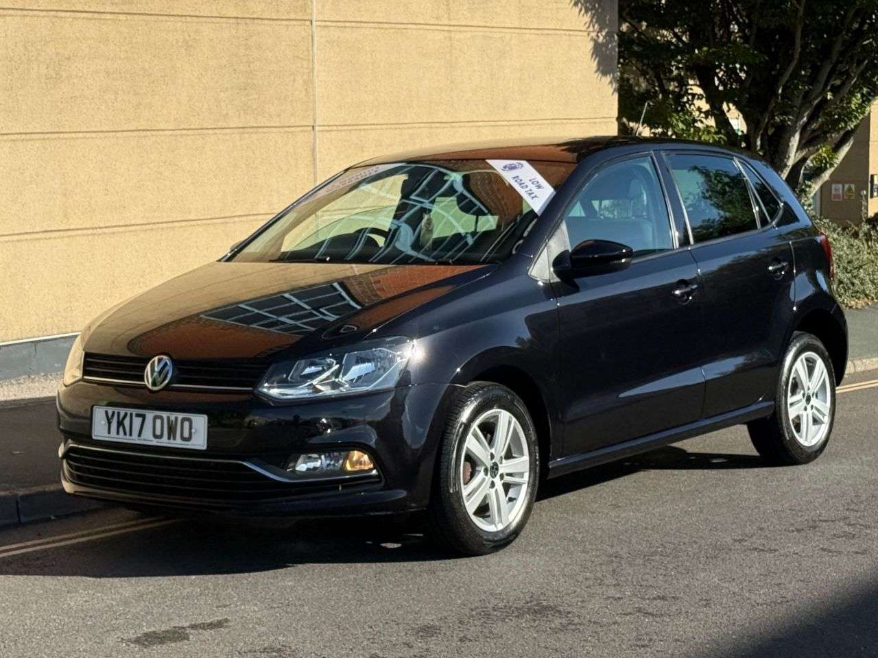 A 2017 VOLKSWAGEN POLO 1.0 BlueMotion Tech Match Hatchback 5dr Petrol Manual Euro 6 (s/s) (75 ps) A 2017 VOLKSWAGEN POLO 1.0 BlueMotion Tech Match Hatchback 5dr Petrol Manual Euro 6 (s/s) (75 ps)