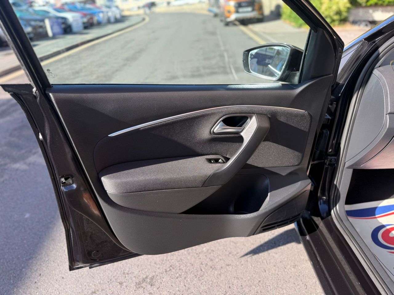 2017 VOLKSWAGEN POLO 2017 VOLKSWAGEN POLO
