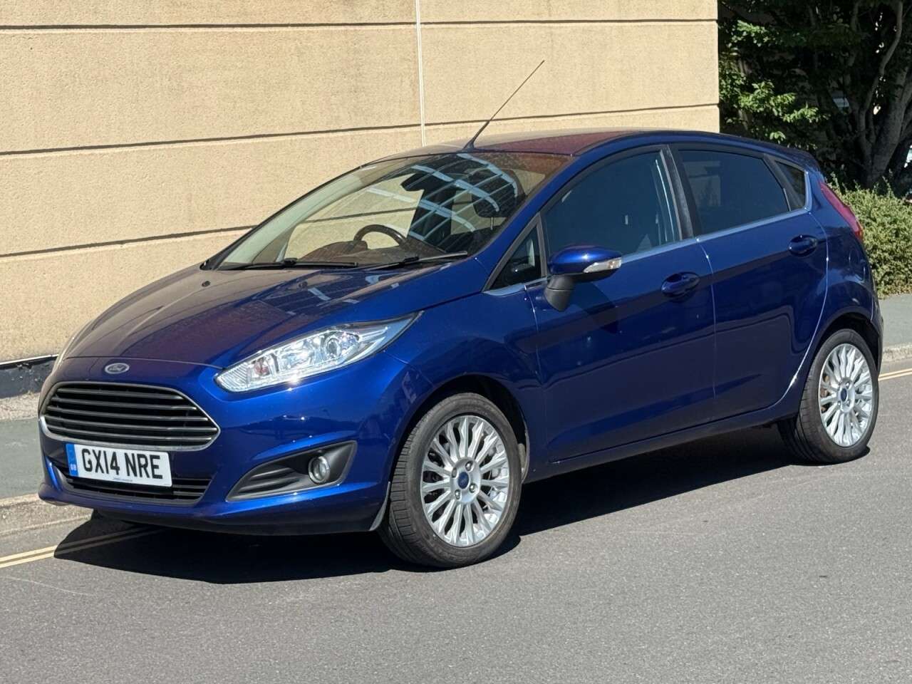 A 2014 FORD FIESTA 1.0T EcoBoost Titanium Hatchback 5dr Petrol Manual Euro 5 (s/s) (100 ps) A 2014 FORD FIESTA 1.0T EcoBoost Titanium Hatchback 5dr Petrol Manual Euro 5 (s/s) (100 ps)