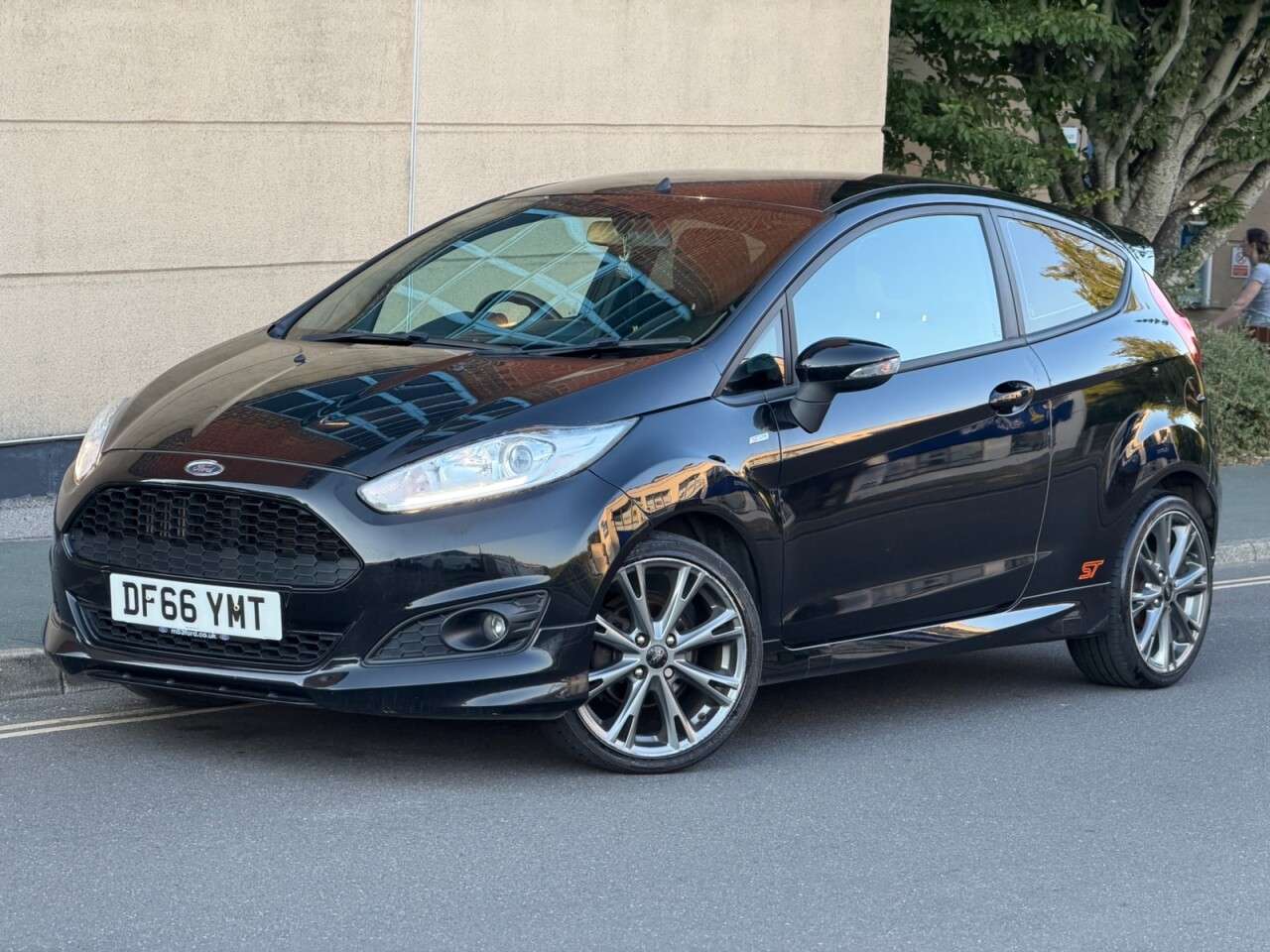 A 2017 FORD FIESTA 1.0T EcoBoost ST-Line Hatchback 3dr Petrol Manual Euro 6 (s/s) (100 ps) A 2017 FORD FIESTA 1.0T EcoBoost ST-Line Hatchback 3dr Petrol Manual Euro 6 (s/s) (100 ps)