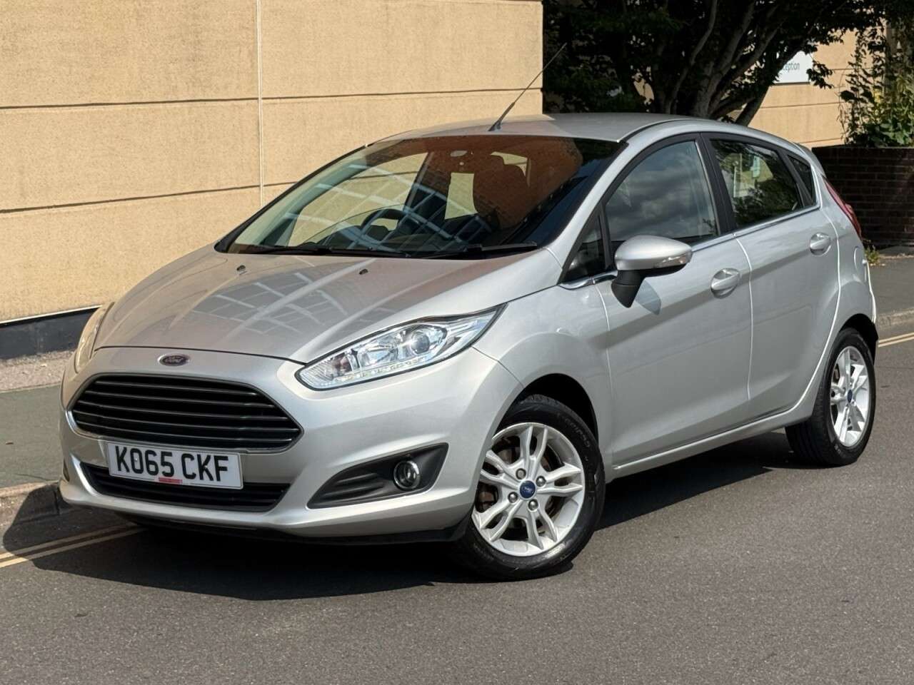 A 2016 FORD FIESTA 1.25 Zetec Hatchback 5dr Petrol Manual Euro 6 (82 ps) A 2016 FORD FIESTA 1.25 Zetec Hatchback 5dr Petrol Manual Euro 6 (82 ps)