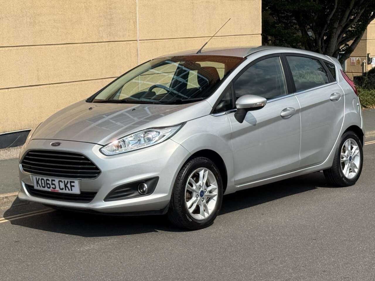 A 2016 FORD FIESTA 1.25 Zetec Hatchback 5dr Petrol Manual Euro 6 (82 ps) A 2016 FORD FIESTA 1.25 Zetec Hatchback 5dr Petrol Manual Euro 6 (82 ps)