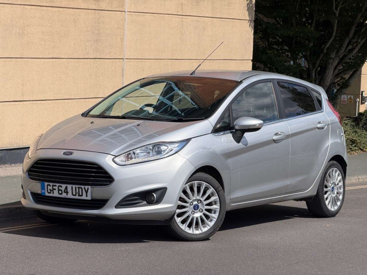 A 2014 FORD FIESTA 1.0T EcoBoost Titanium Hatchback 5dr Petrol Manual Euro 5 (s/s) (100 ps) A 2014 FORD FIESTA 1.0T EcoBoost Titanium Hatchback 5dr Petrol Manual Euro 5 (s/s) (100 ps)