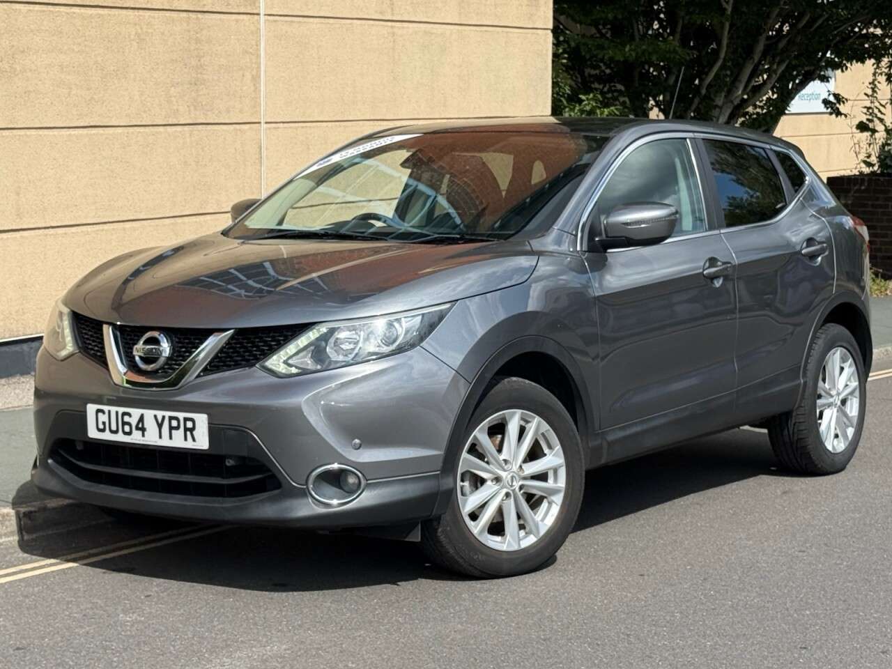A 2014 NISSAN QASHQAI 1.5 dCi Acenta Premium SUV 5dr Diesel Manual 2WD Euro 5 (s/s) (110 ps) A 2014 NISSAN QASHQAI 1.5 dCi Acenta Premium SUV 5dr Diesel Manual 2WD Euro 5 (s/s) (110 ps)