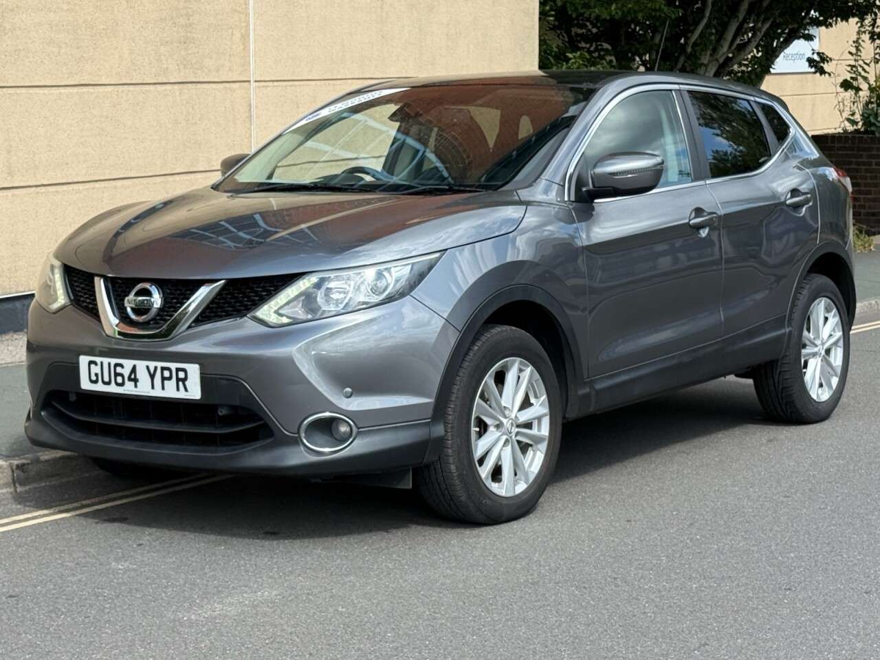 A 2014 NISSAN QASHQAI 1.5 dCi Acenta Premium SUV 5dr Diesel Manual 2WD Euro 5 (s/s) (110 ps) A 2014 NISSAN QASHQAI 1.5 dCi Acenta Premium SUV 5dr Diesel Manual 2WD Euro 5 (s/s) (110 ps)
