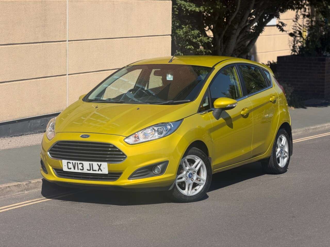 A 2013 FORD FIESTA 1.25 Zetec Hatchback 5dr Petrol Manual Euro 5 (82 ps) A 2013 FORD FIESTA 1.25 Zetec Hatchback 5dr Petrol Manual Euro 5 (82 ps)