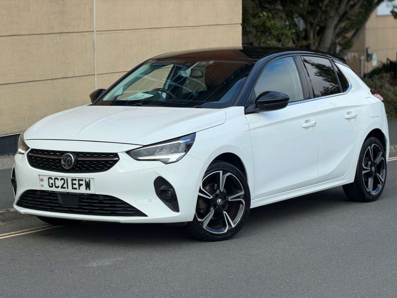 A 2021 VAUXHALL CORSA 1.2 Griffin Edition Hatchback 5dr Petrol Manual Euro 6 (75 ps) A 2021 VAUXHALL CORSA 1.2 Griffin Edition Hatchback 5dr Petrol Manual Euro 6 (75 ps)