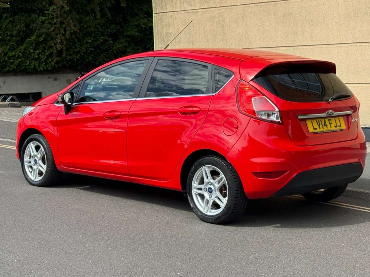 A 2014 FORD FIESTA 1.25 Zetec Hatchback 5dr Petrol Manual Euro 5 (82 ps) A 2014 FORD FIESTA 1.25 Zetec Hatchback 5dr Petrol Manual Euro 5 (82 ps)