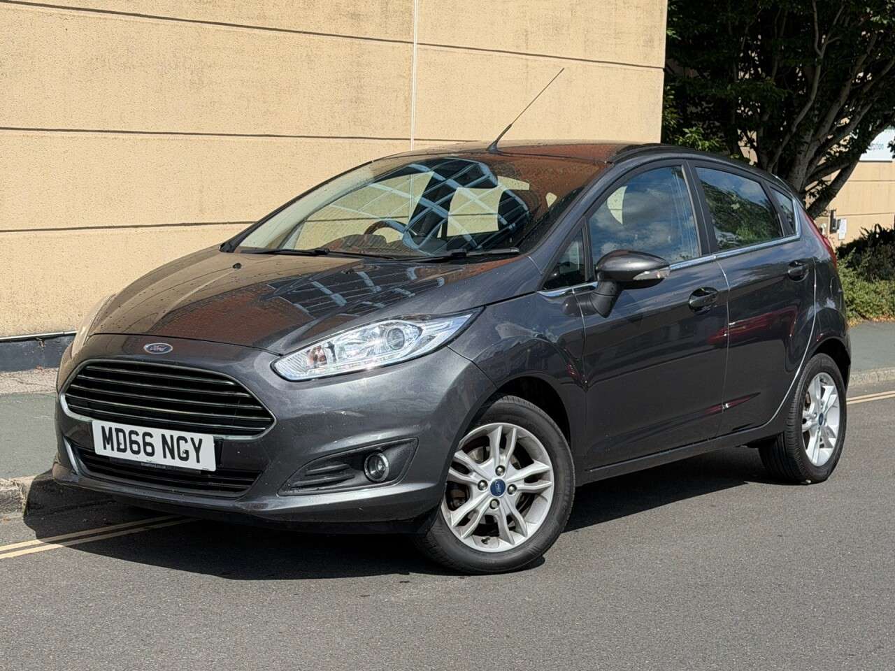 A 2017 FORD FIESTA 1.0T EcoBoost Zetec Hatchback 5dr Petrol Manual Euro 6 (s/s) (100 ps) A 2017 FORD FIESTA 1.0T EcoBoost Zetec Hatchback 5dr Petrol Manual Euro 6 (s/s) (100 ps)