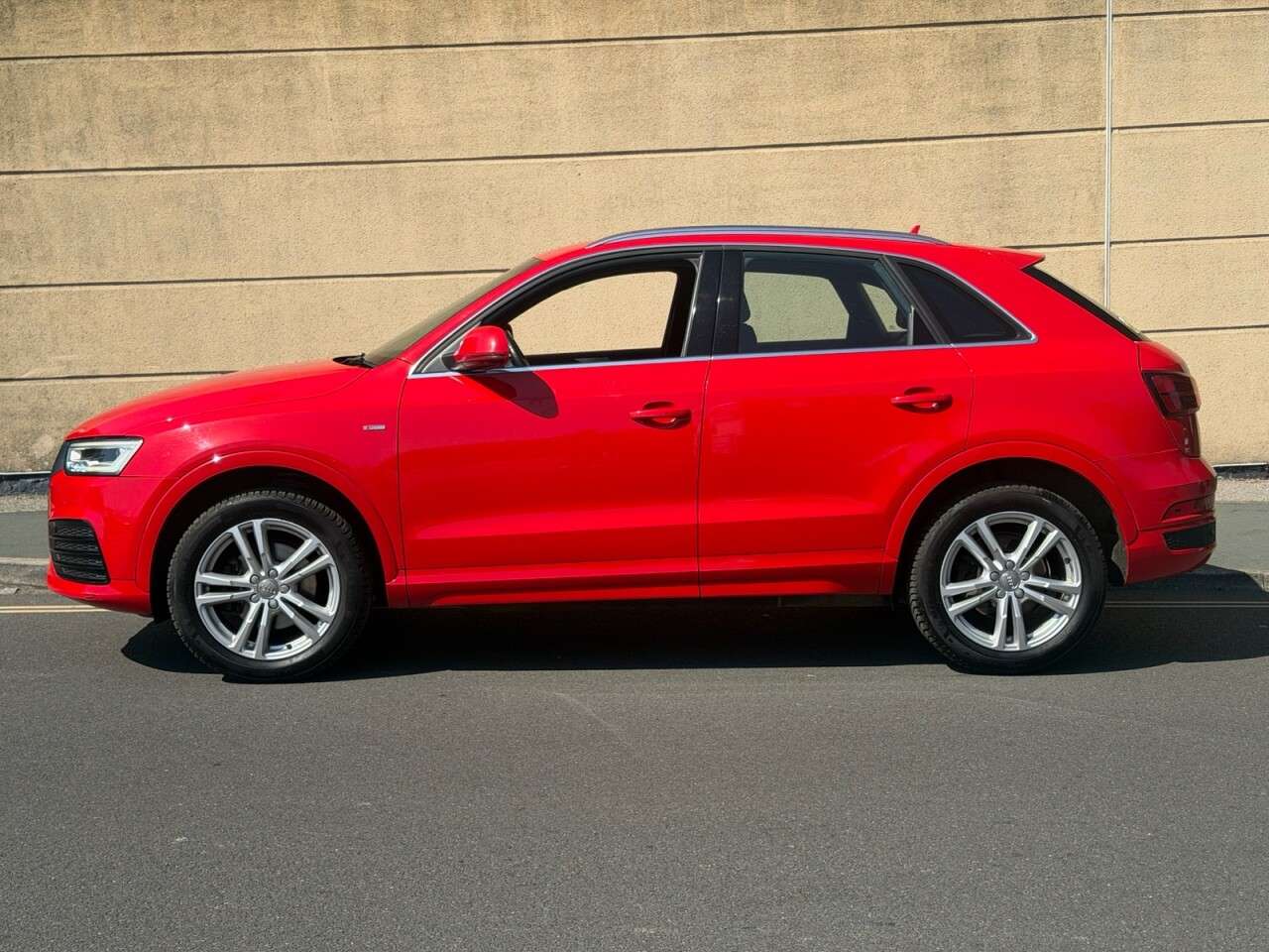 2015 AUDI Q3 2015 AUDI Q3