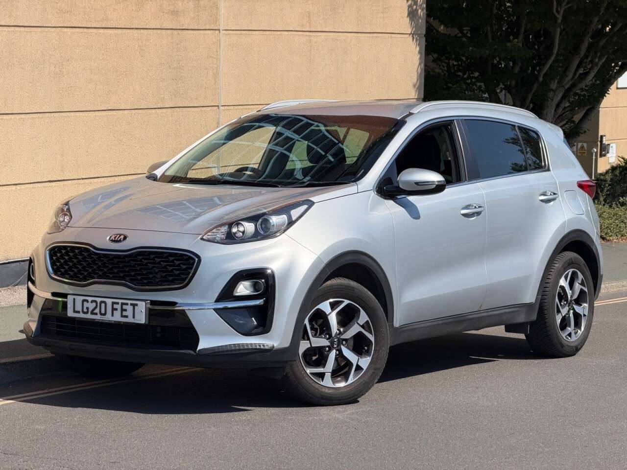 A 2020 KIA SPORTAGE 1.6 CRDi EcoDynamics+ 2 SUV 5dr Diesel Hybrid DCT Euro 6 (s/s) (134 bhp) A 2020 KIA SPORTAGE 1.6 CRDi EcoDynamics+ 2 SUV 5dr Diesel Hybrid DCT Euro 6 (s/s) (134 bhp)