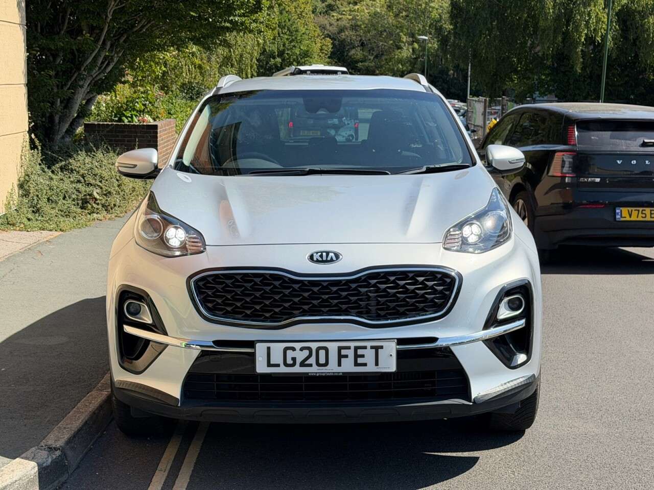 A 2020 KIA SPORTAGE 1.6 CRDi EcoDynamics+ 2 SUV 5dr Diesel Hybrid DCT Euro 6 (s/s) (134 bhp) A 2020 KIA SPORTAGE 1.6 CRDi EcoDynamics+ 2 SUV 5dr Diesel Hybrid DCT Euro 6 (s/s) (134 bhp)