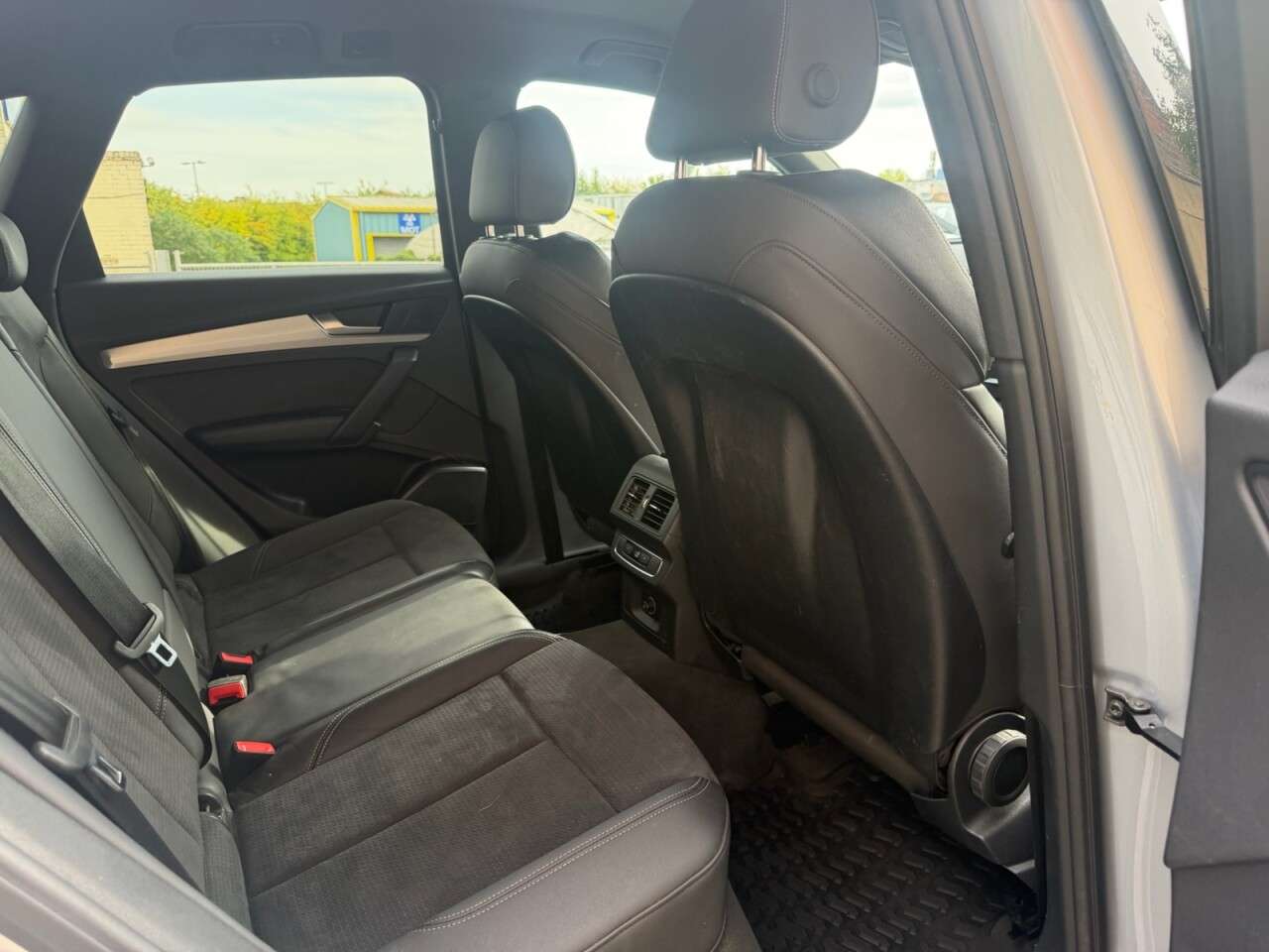 A 2020 AUDI Q5 2.0 TDI 40 S line SUV 5dr Diesel S Tronic quattro Euro 6 (s/s) (204 ps) A 2020 AUDI Q5 2.0 TDI 40 S line SUV 5dr Diesel S Tronic quattro Euro 6 (s/s) (204 ps)