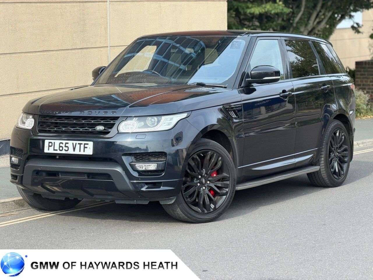 A 2015 LAND ROVER RANGE ROVER SPORT 3.0 SD V6 Autobiography Dynamic SUV 5dr Diesel Auto 4WD Euro 6 (s/s) (306 p A 2015 LAND ROVER RANGE ROVER SPORT 3.0 SD V6 Autobiography Dynamic SUV 5dr Diesel Auto 4WD Euro 6 (s/s) (306 p