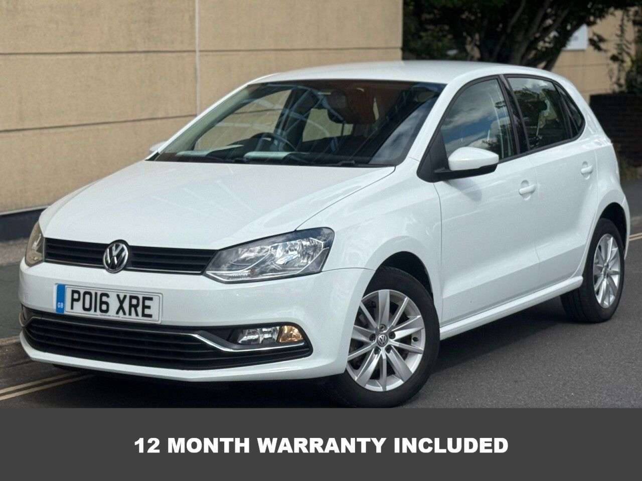 A 2016 VOLKSWAGEN POLO 1.0 BlueMotion Tech SE Hatchback 5dr Petrol Manual Euro 6 (s/s) (60 ps) A 2016 VOLKSWAGEN POLO 1.0 BlueMotion Tech SE Hatchback 5dr Petrol Manual Euro 6 (s/s) (60 ps)