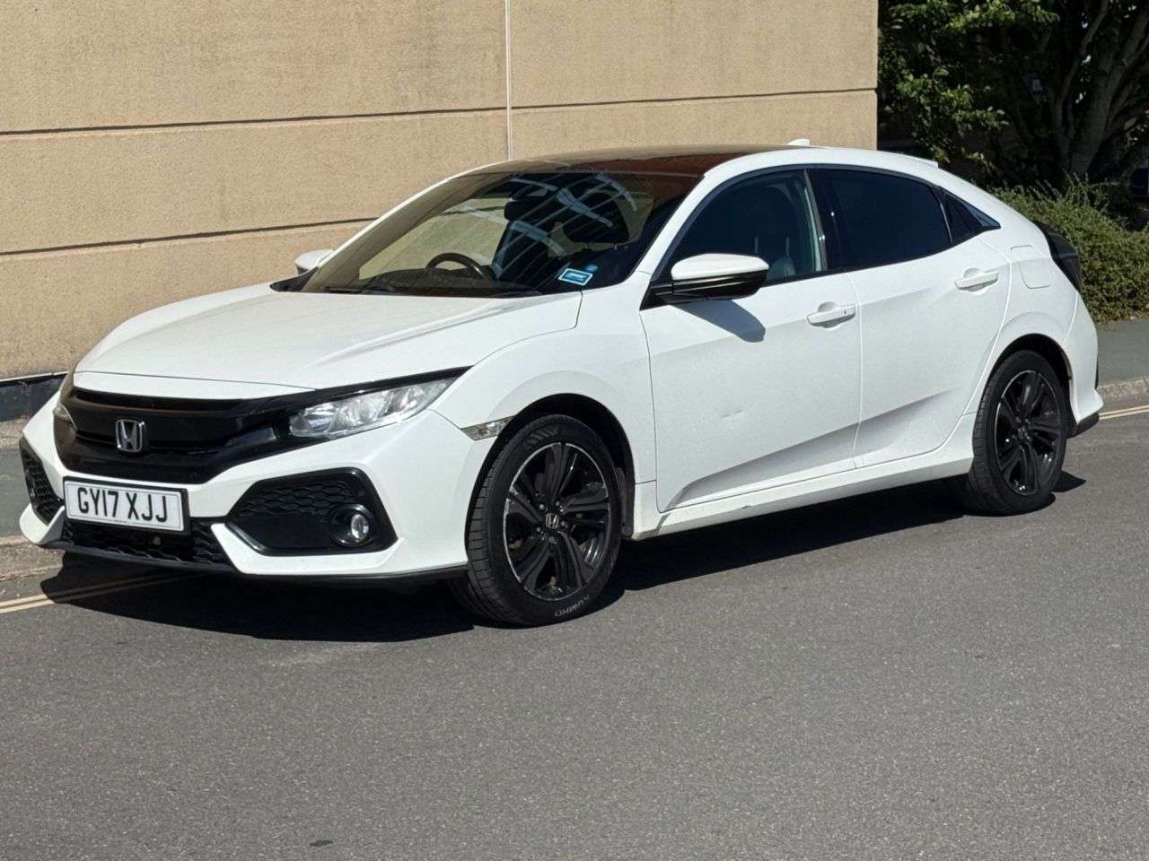 A 2017 HONDA CIVIC 1.0 VTEC Turbo EX Hatchback 5dr Petrol Manual Euro 6 (s/s) (129 ps) A 2017 HONDA CIVIC 1.0 VTEC Turbo EX Hatchback 5dr Petrol Manual Euro 6 (s/s) (129 ps)