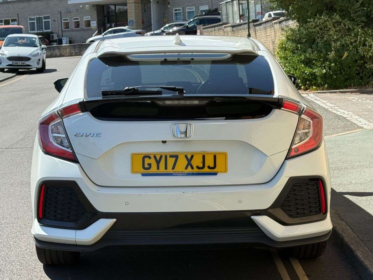 A 2017 HONDA CIVIC 1.0 VTEC Turbo EX Hatchback 5dr Petrol Manual Euro 6 (s/s) (129 ps) A 2017 HONDA CIVIC 1.0 VTEC Turbo EX Hatchback 5dr Petrol Manual Euro 6 (s/s) (129 ps)