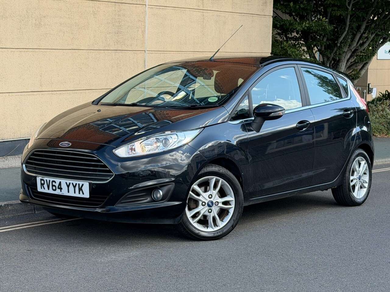 A 2014 FORD FIESTA 1.0T EcoBoost Zetec Hatchback 5dr Petrol Powershift Euro 5 (100 ps) A 2014 FORD FIESTA 1.0T EcoBoost Zetec Hatchback 5dr Petrol Powershift Euro 5 (100 ps)