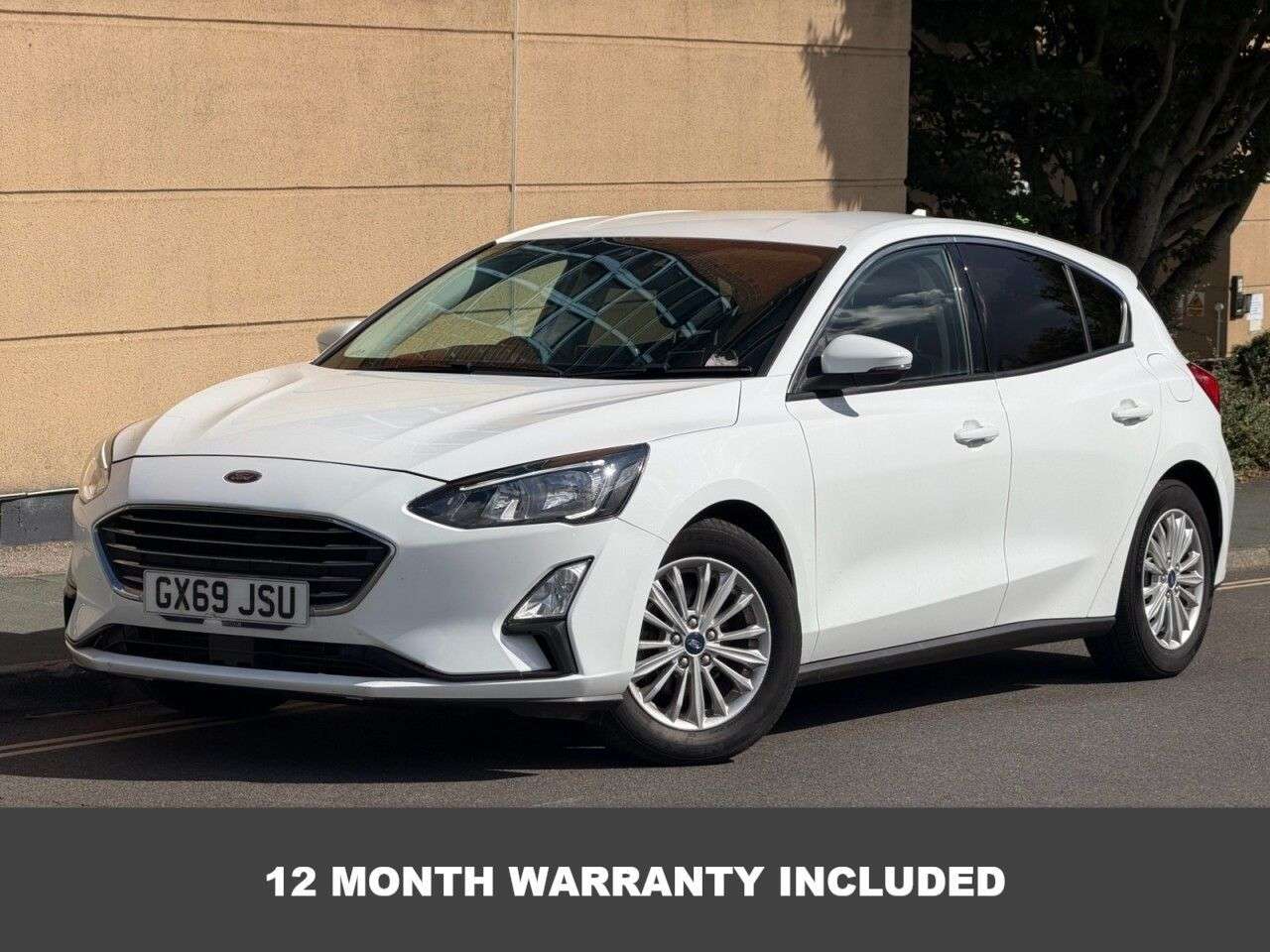 A 2019 FORD FOCUS 1.0T EcoBoost Titanium Hatchback 5dr Petrol Auto Euro 6 (s/s) (125 ps) A 2019 FORD FOCUS 1.0T EcoBoost Titanium Hatchback 5dr Petrol Auto Euro 6 (s/s) (125 ps)