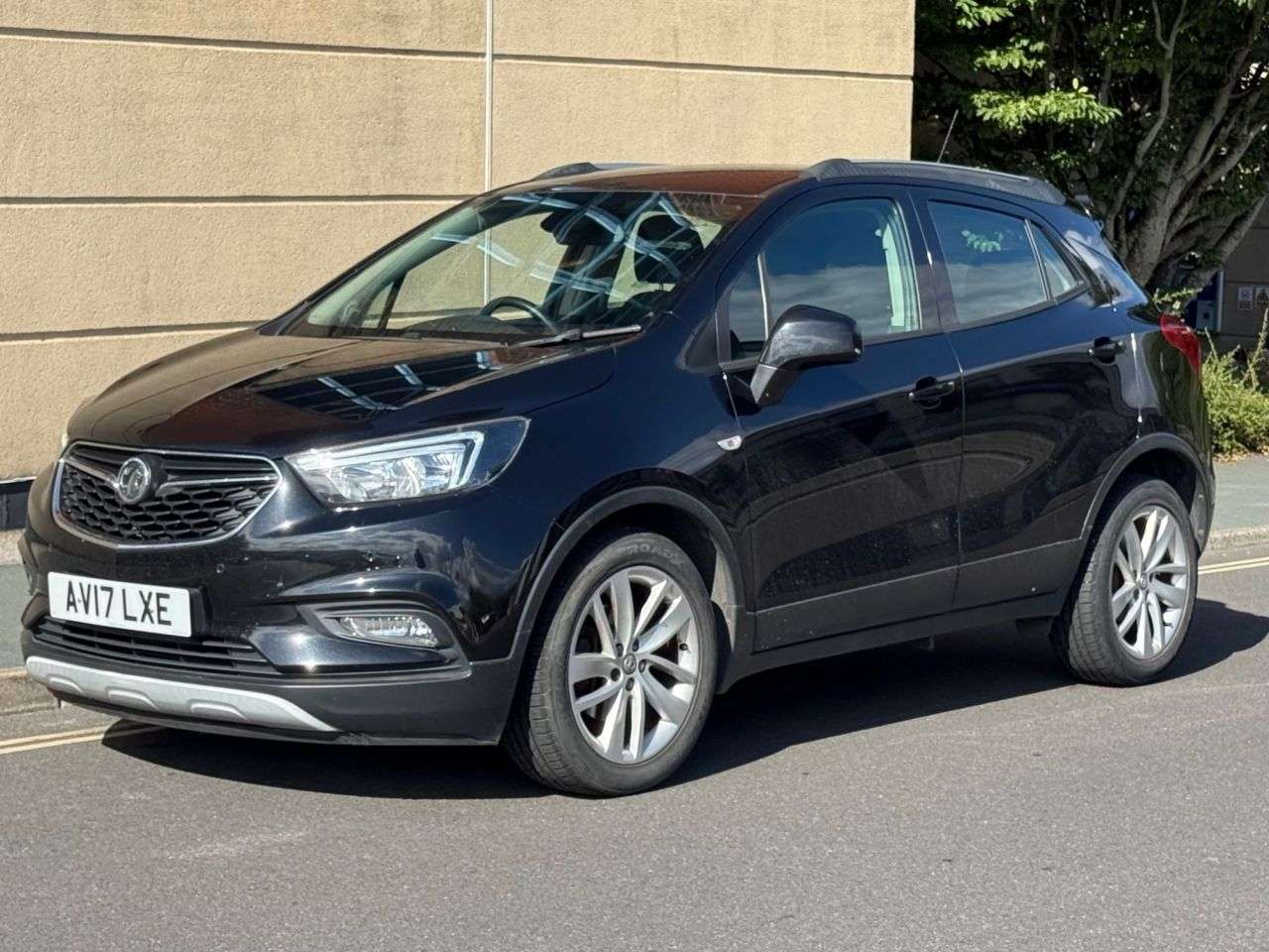A 2017 VAUXHALL MOKKA X 1.4i Turbo Design Nav SUV 5dr Petrol Auto Euro 6 (140 ps) A 2017 VAUXHALL MOKKA X 1.4i Turbo Design Nav SUV 5dr Petrol Auto Euro 6 (140 ps)