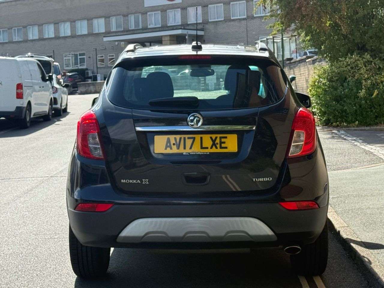 A 2017 VAUXHALL MOKKA X 1.4i Turbo Design Nav SUV 5dr Petrol Auto Euro 6 (140 ps) A 2017 VAUXHALL MOKKA X 1.4i Turbo Design Nav SUV 5dr Petrol Auto Euro 6 (140 ps)