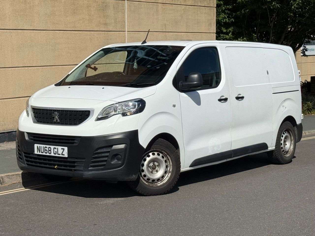 A 2018 PEUGEOT EXPERT 1.6 BlueHDi 1000 Professional Standard Panel Van 6dr Diesel Manual MWB Euro A 2018 PEUGEOT EXPERT 1.6 BlueHDi 1000 Professional Standard Panel Van 6dr Diesel Manual MWB Euro
