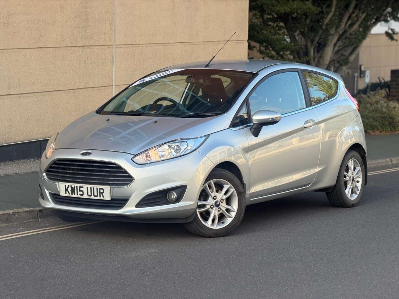 A 2015 FORD FIESTA 1.0T EcoBoost Zetec Hatchback 3dr Petrol Manual Euro 6 (s/s) (100 ps) A 2015 FORD FIESTA 1.0T EcoBoost Zetec Hatchback 3dr Petrol Manual Euro 6 (s/s) (100 ps)